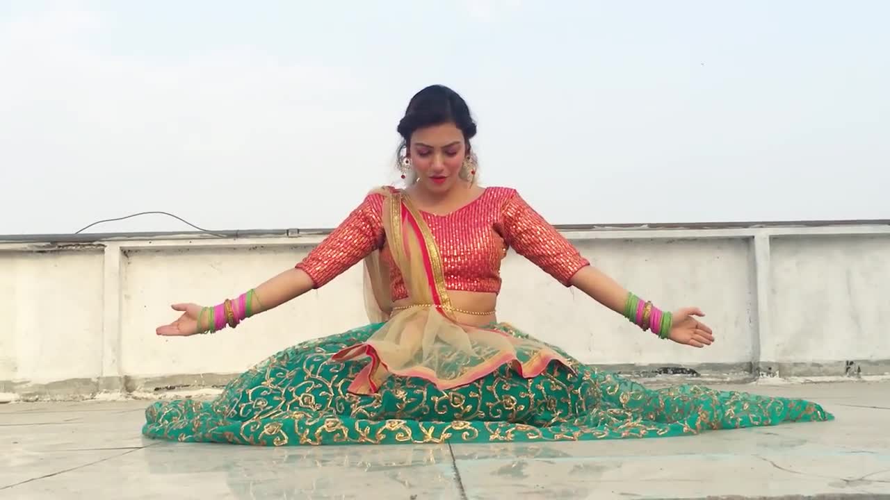 Sajan Sajan teri dulhan sajaungi dance performance - Dance with Alisha -