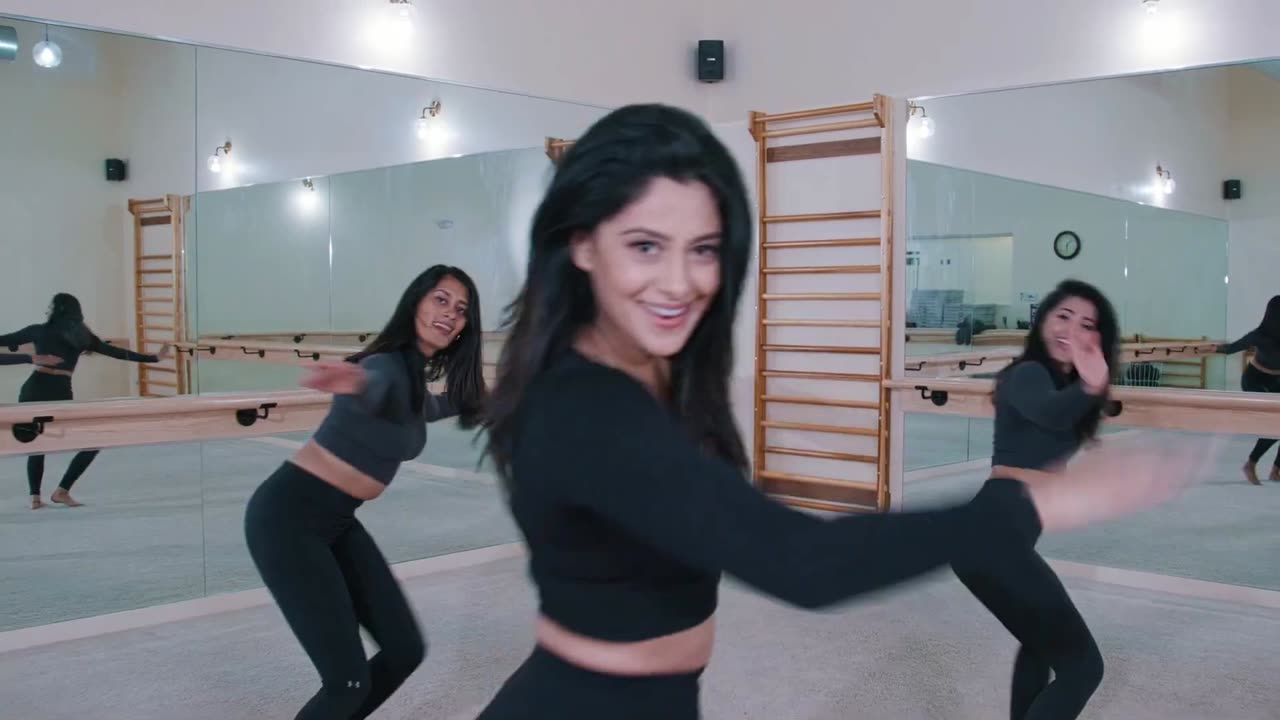 LE GAYI, LE GAYI - Classic Bollywood Dance Cover