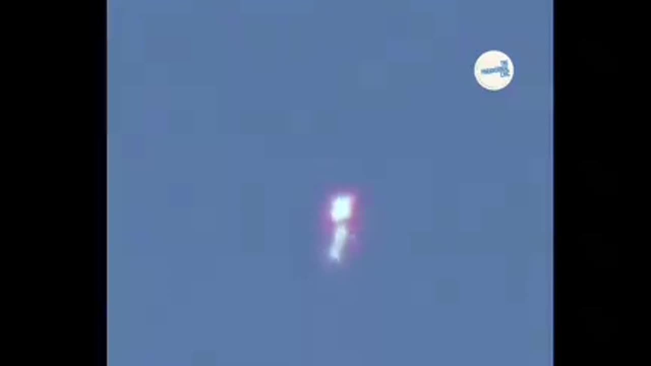 Multiple witnesses captured a humanoid UFO over the skies of Sequoia Park in California.