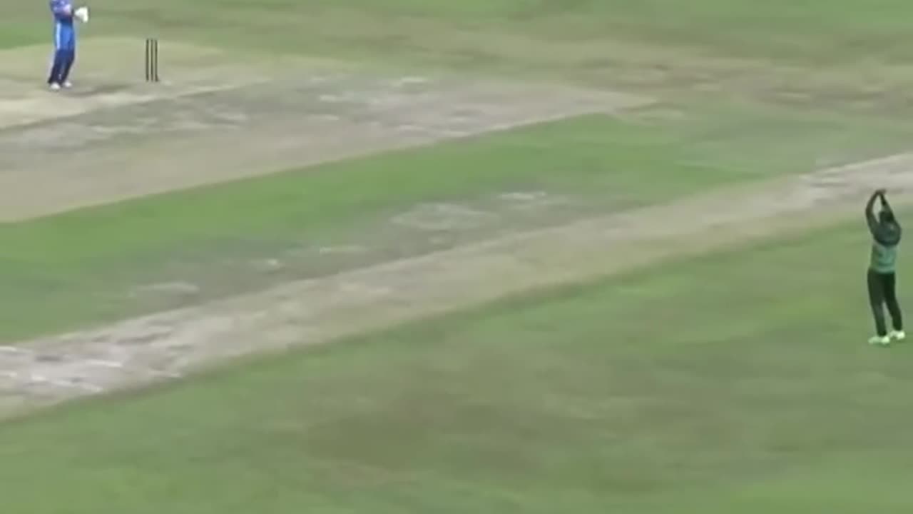 Shaheen shah afridi bowling//India vs pak//India wicked down