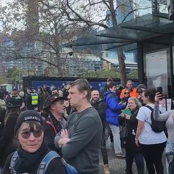 Parents gathered in the streets of Melbourne, Australia and sang “Leave those kids