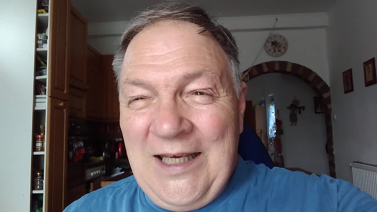Aki erre nem tart önreviziót...