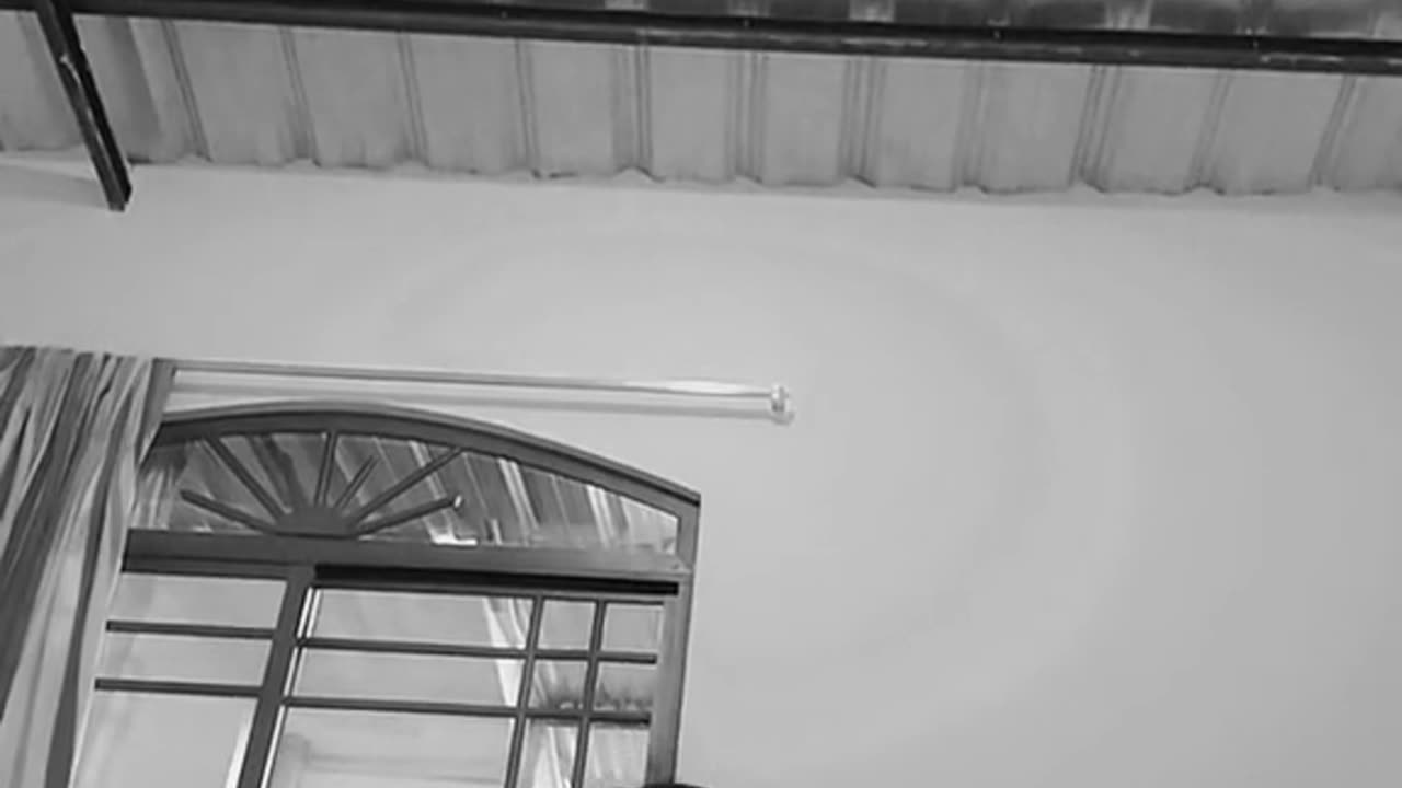 🍑 The Sexiest Monochrome Video I Have Seen So Far...