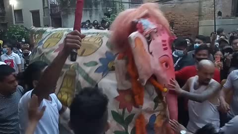 Lakhe Pulukisi