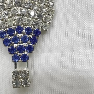Silver Plated Hot Air Balloon Brooch. Made with Swarovski Crystal. USA. America