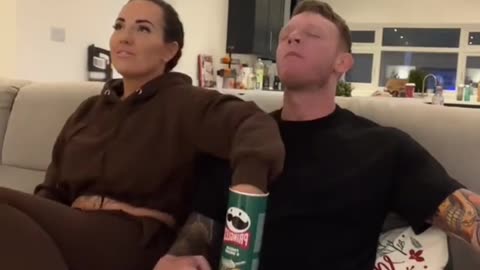 How_I_get_my_wife’s_attention_🤣🤣_#shorts_#couple_#relationships_#relatable_#marriage_