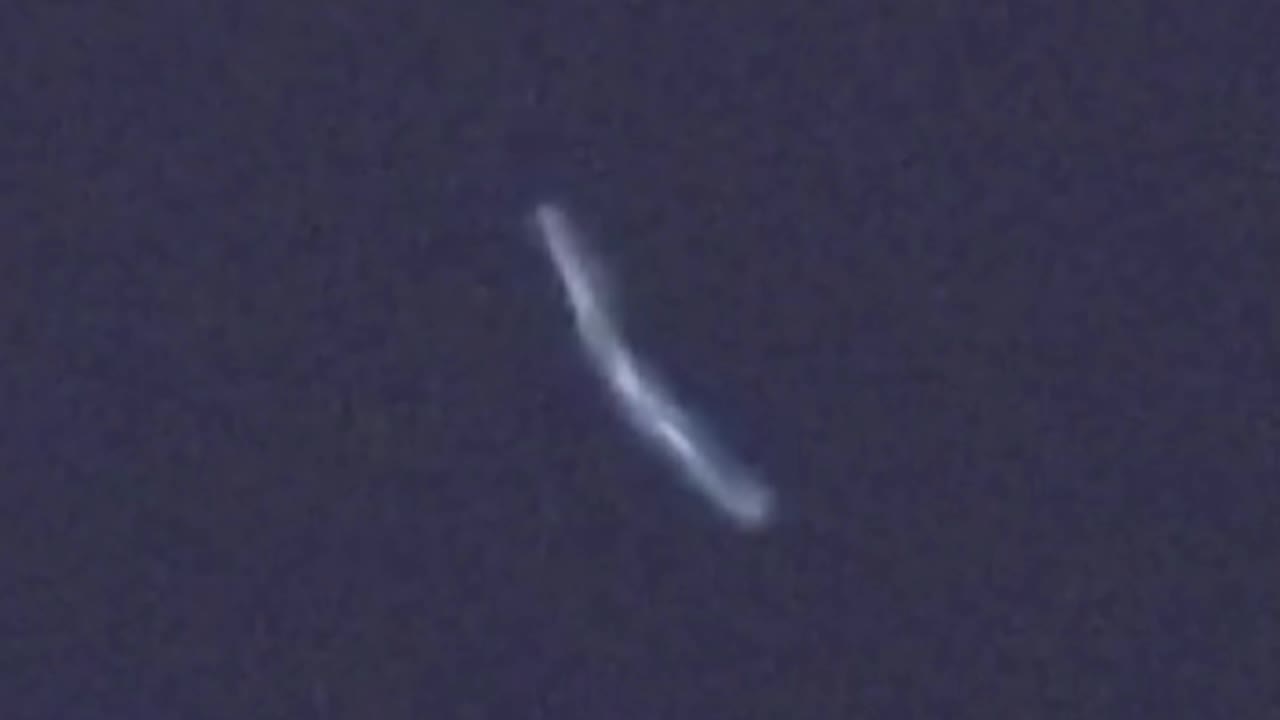 Close Up Look At The White Snake-Like UFO May 7, 2022