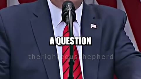 Why TRUMP Calls Them Fake News?🤣