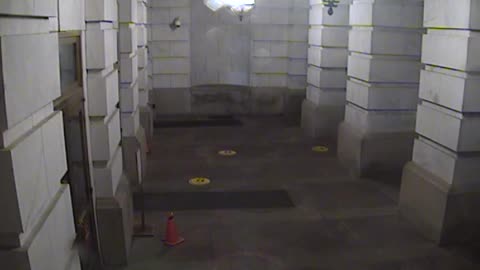 3211LHOB01MainEntranceExterior_2021-01-05_23h20min02s817ms.mp4