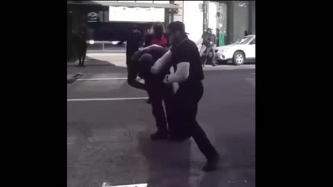 Antifa Thug gets rocked