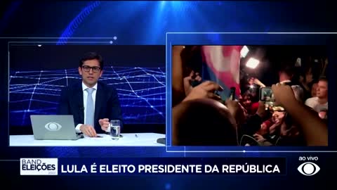 Lula vows to unite Brazil in tight win over Bolsonaro