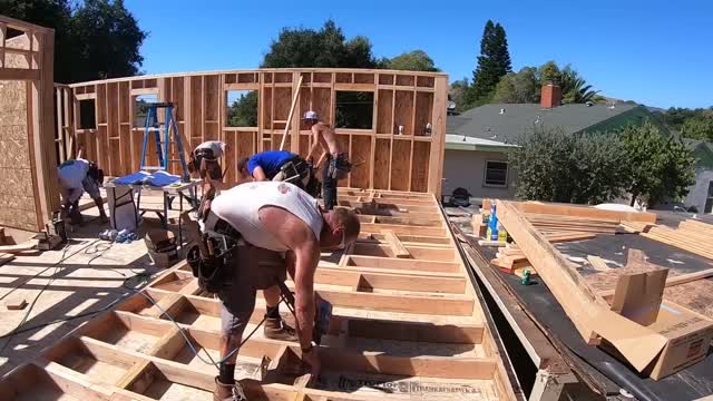 Construction Time Lapse of 9 Minutes to Build a House