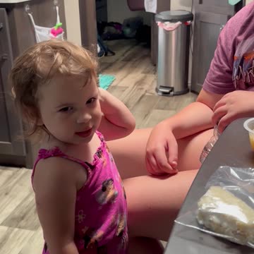 Taylin got mad at sissy.