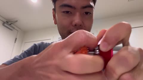 How to remove a bearing stuck on a yoyo (using YoyoFactory multitool)