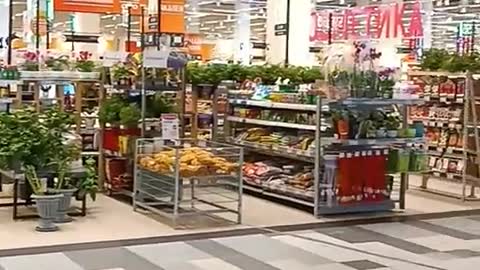 ΤΡΕΜΕ ΠΟΥΤΙΝ-ΔΕΝ ΥΠΑΡΧΕΙ ΨΥΧΗ ΣΕ ΠΟΛΥΚΑΤΑΣΤΗΜΑ ΣΤΗΝ ΓΕΡΜΑΝΙΑ