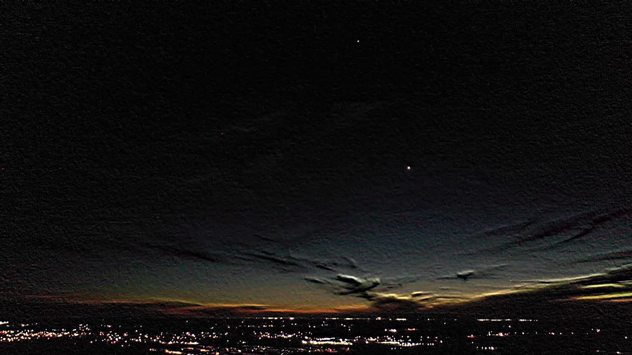 Beautiful timelapse video of the sky