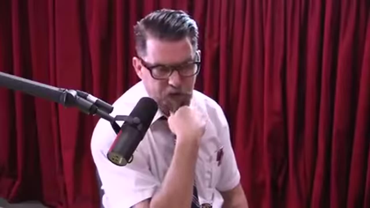 Toxic Muslinaity: Gavin McInnes, banned episode of JRE