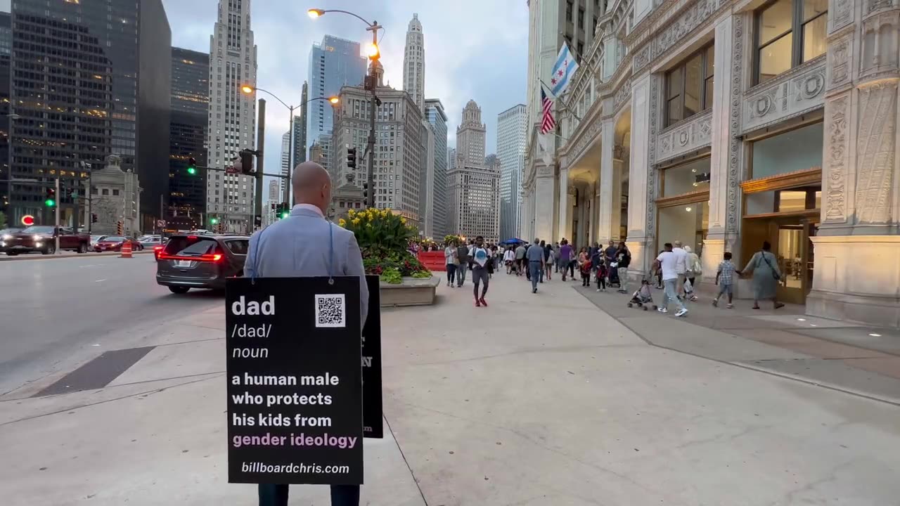 A dad save his kids.