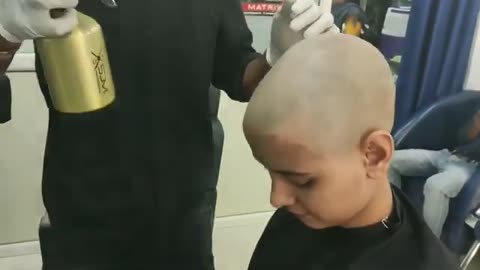 2 ladies headshave