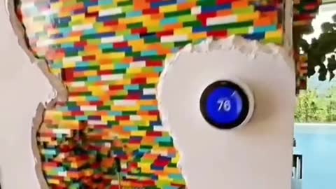 MINI RAGE INSIDE THE LEGO WALL