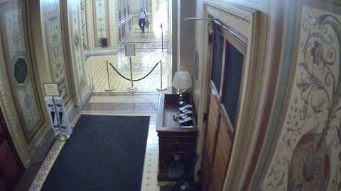 0123USCS01NorthDoorAppt.Desk_2021-01-06_05h03min46s987ms.mp4