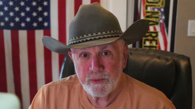 Elon Musk Should Dump His Twitter Stock!