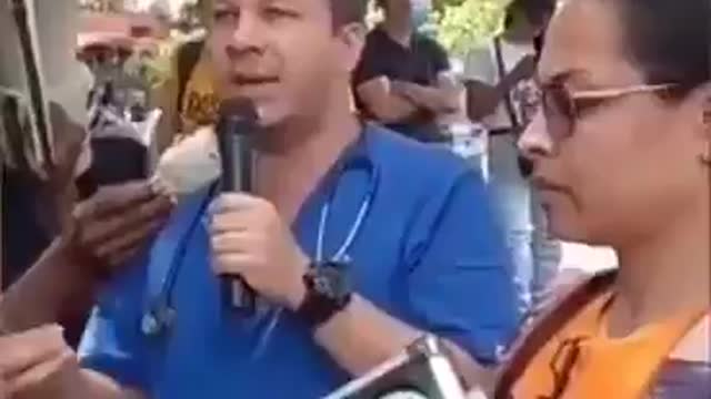 Médico Colombiano José Luis Mejia denuncia los efectos de las agujas experimentales.