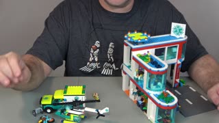 Unboxing Lego 60330 Hospital Set