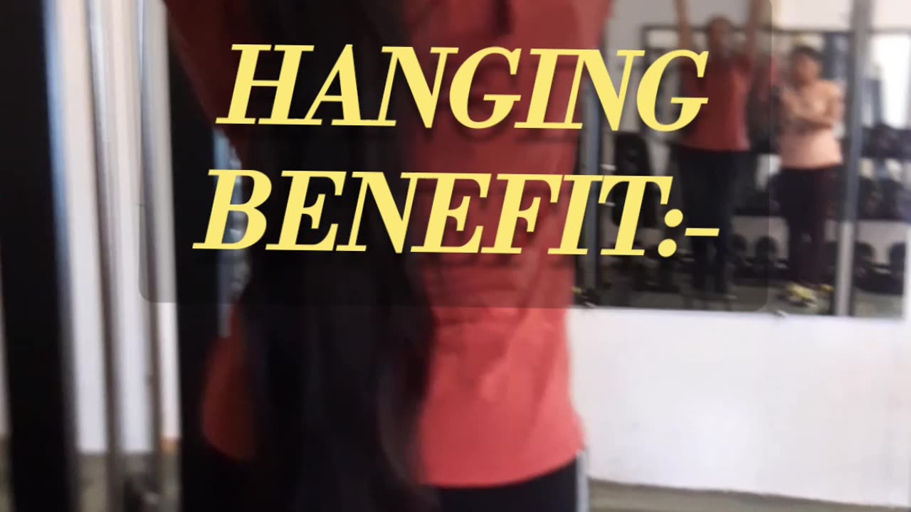 Benefit of hanging #Hanging#backpain#deadhanging#spinehealth#gymvideo#workout#viral#trendingvideo