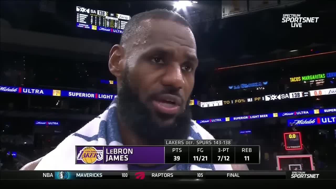 LeBron James even has a handshake with the Lakers team photographer 😂