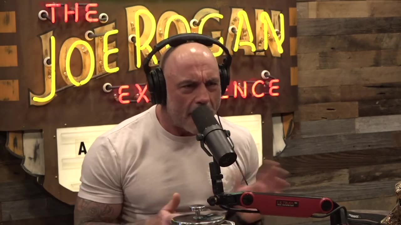 Joe Rogan & Alex Berenson on the Real Cost of Pharmaceutical Incentives