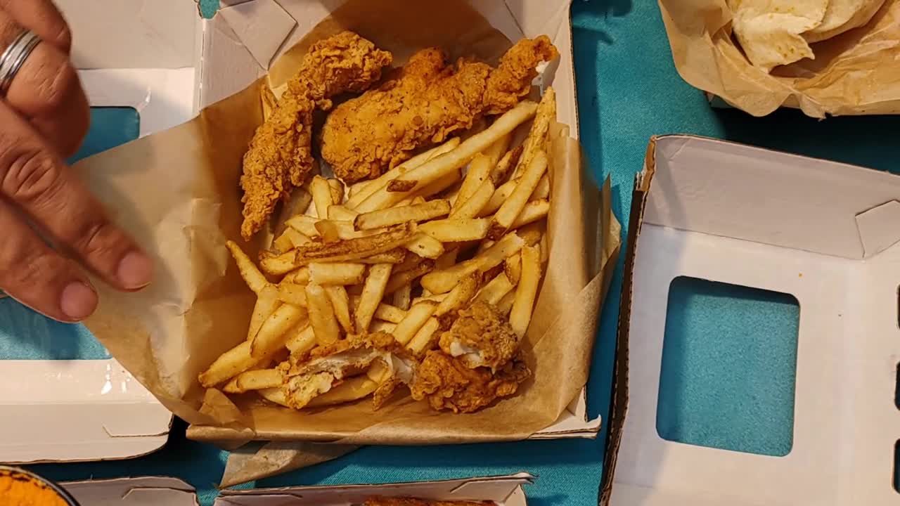 Buffalo Wild Wings Delivery Elmhurst , IL - Any good? Food review