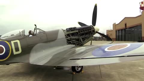 Spitfire MK XVI - First Engine Run in 17 Years!