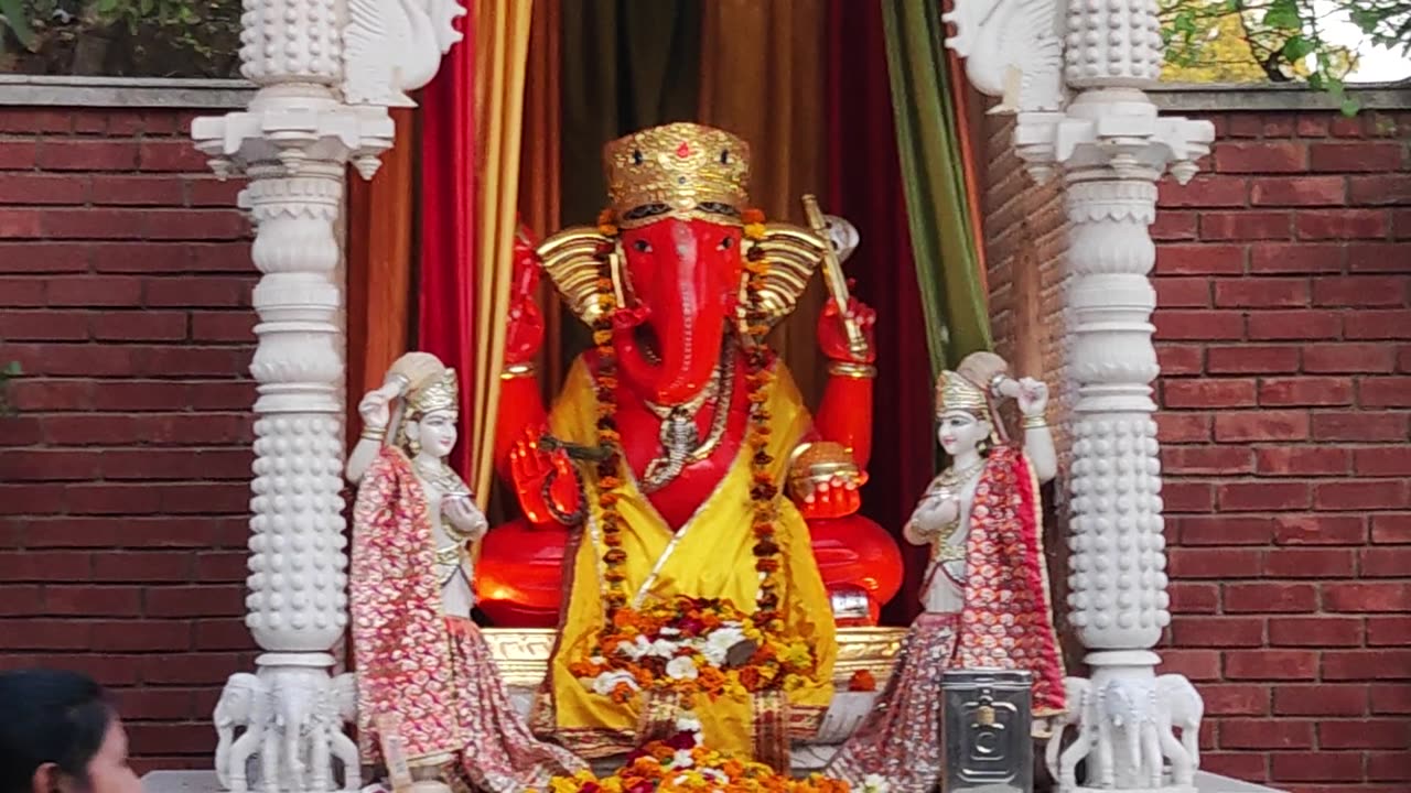 Indian famous temple in Lucknow