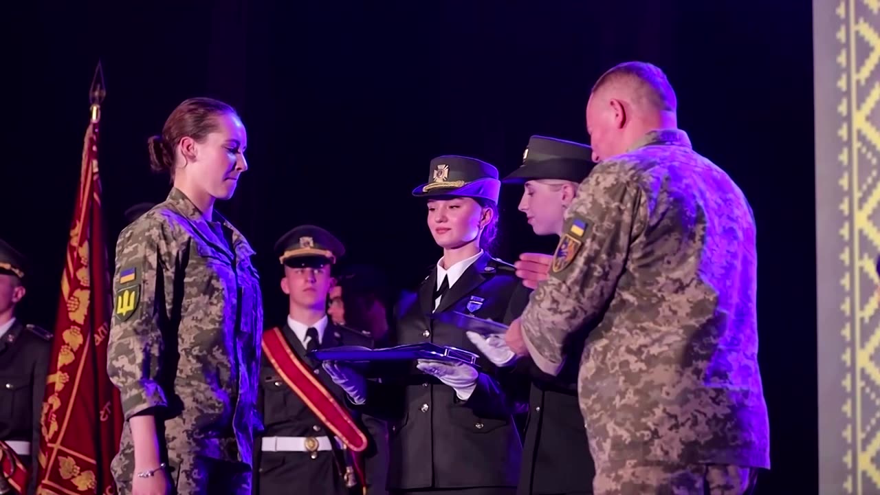 Ukrainian officers graduate from military school