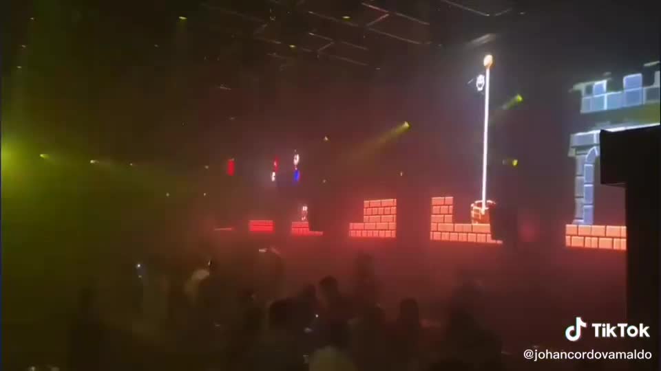 When the Dj is a big fan of Mario Bros ...