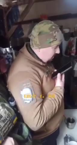 Ukrainian soldiers called his superior to inform about the situation in the trenches