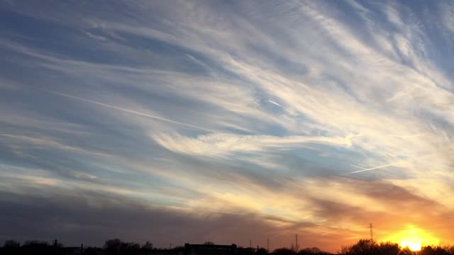 Chemtrails Facing West - Part 2