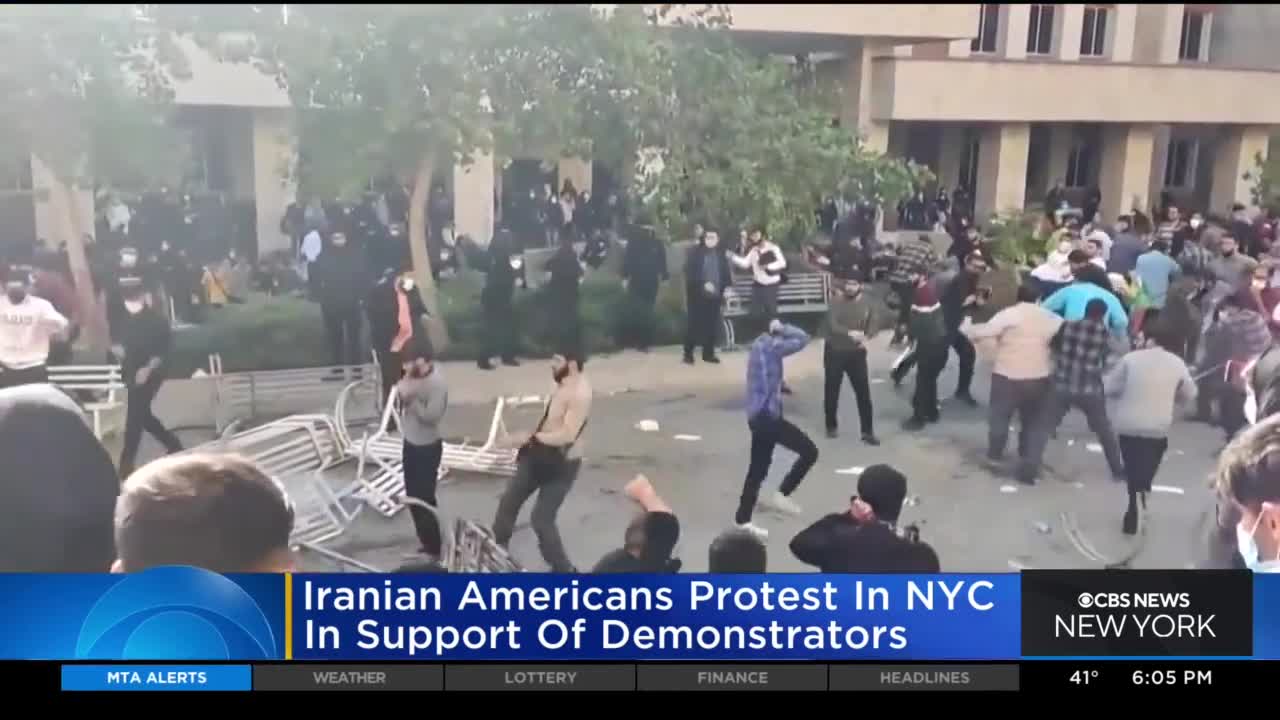 New Yorkers in support of demonstrators in Iran