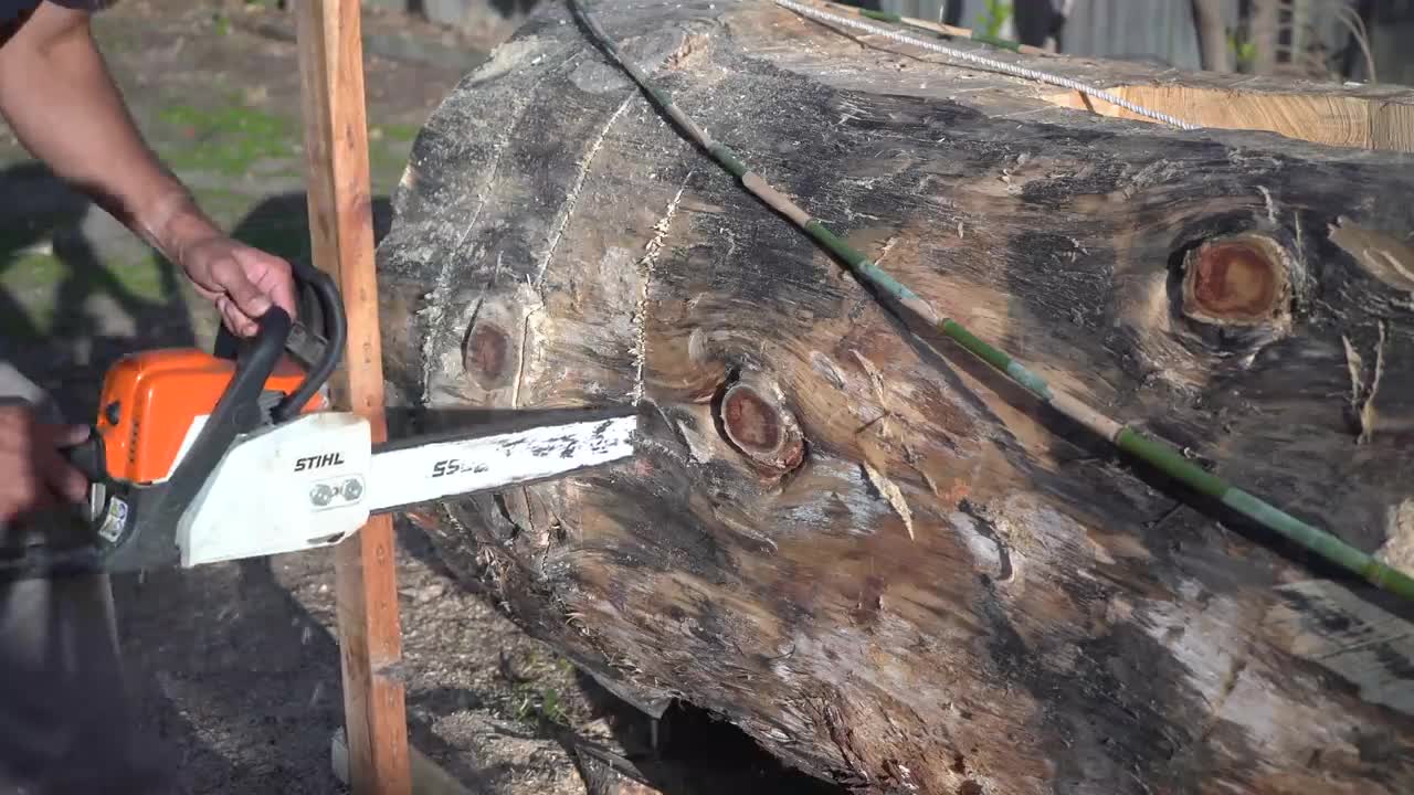 DUGOUT CANOE BUILD - Timelapse, by Outbackmike