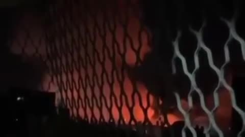 O momento em que Israel BOMBARDEOU o Hospital Batista de Gaza.