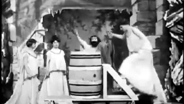 The Dainaid's Barrel (1900) - Georges Méliès | Le tonneau des danaïdes - Eight Girls in a Barrel