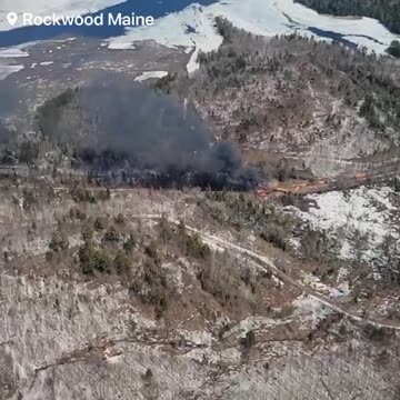 🚨🚨🚨Another train derailment near water, in Maine.