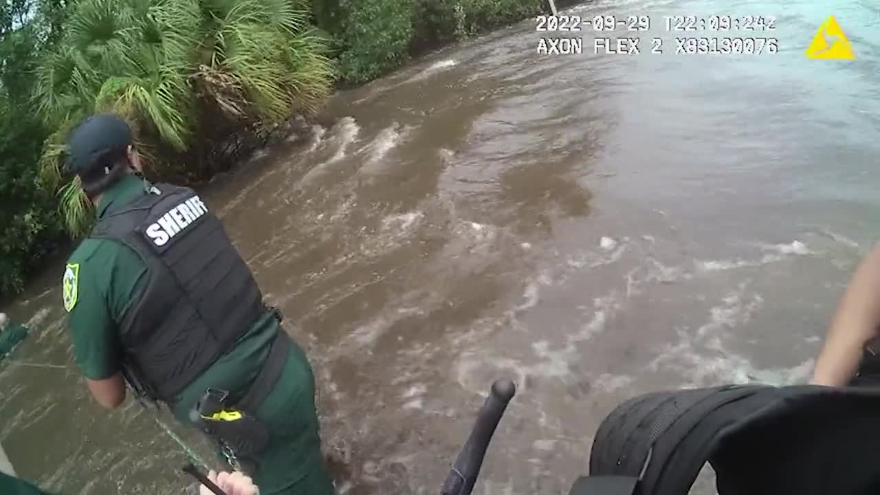 Police Rescue Woman From 10-Foot-Deep Floodwater in Orlando