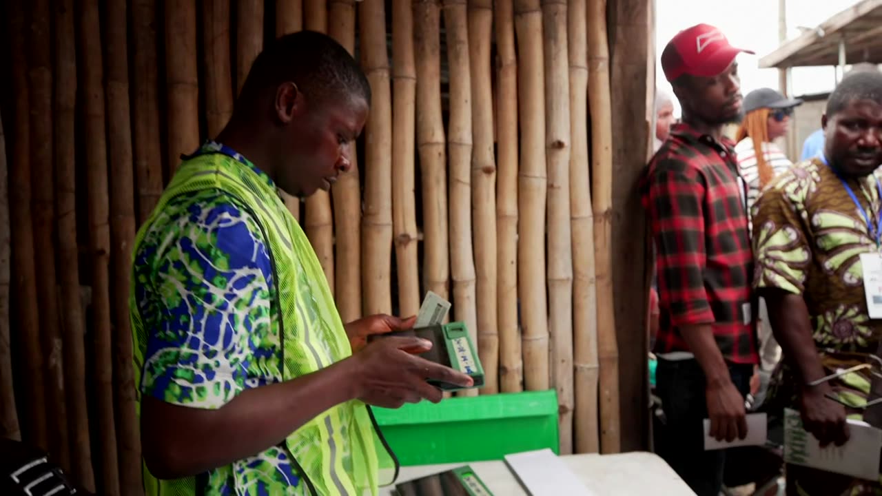 Nigeria votes in new governors' race