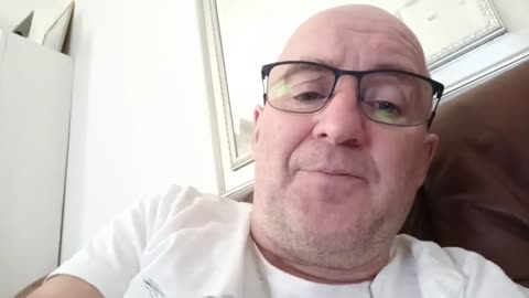 Läser Ordspråksboken 18 och talar om vikten att bli Frälst. 10 Febr. 2023