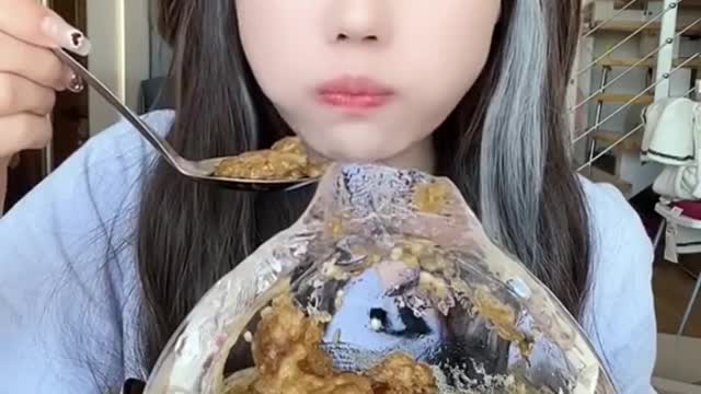 It Looks like a coke crystal