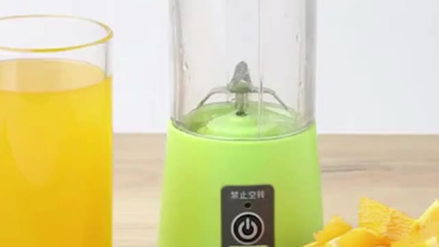 Mini Liquidificador Portátil