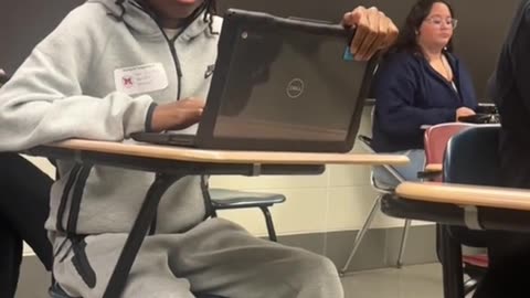 Black Trump supporter debating the teacher and his classmates at a high school in Chicago