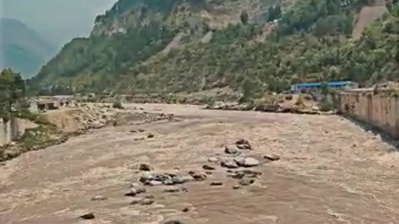 Passing through river๐๐